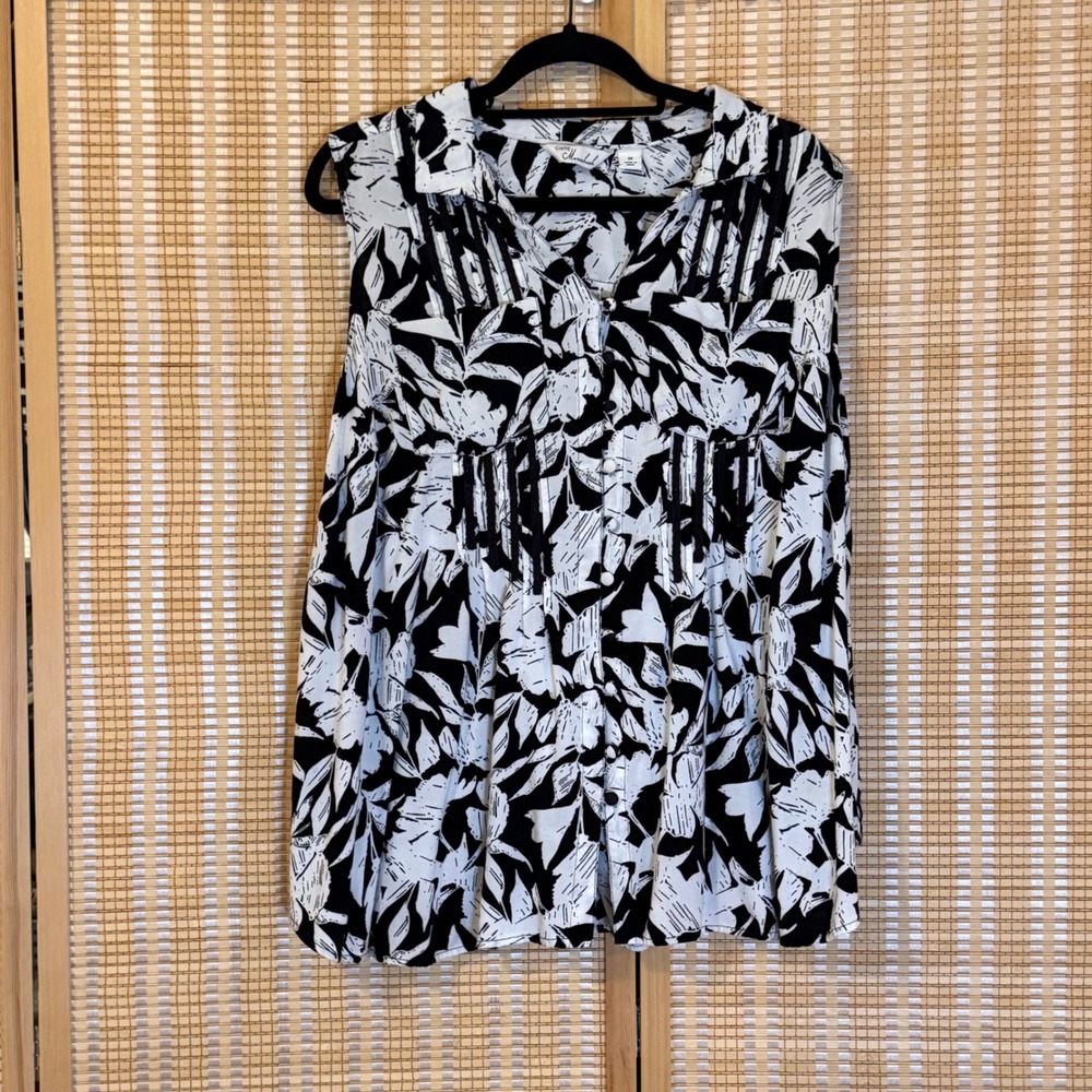 Caffe Marrakech Womens 2X Black White Floral Rayon Sleeveless Button Down Blouse